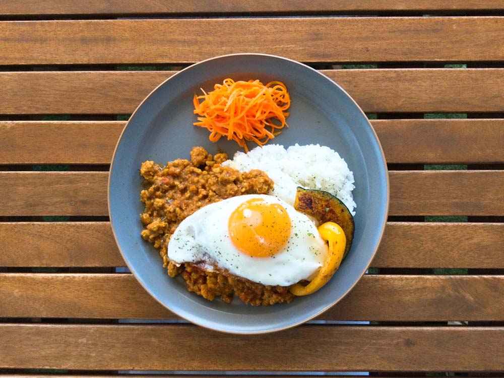 キーマカレー目玉焼き