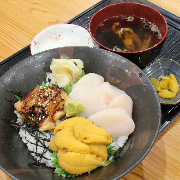 期間限定海鮮丼